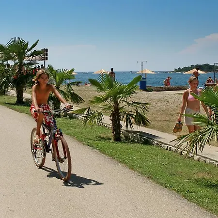 Mobile Homes Comfort Elba Zelena Laguna 4* بوريتش