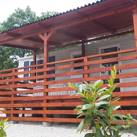 Mobile Homes Comfort Elba Zelena Laguna بوريتش