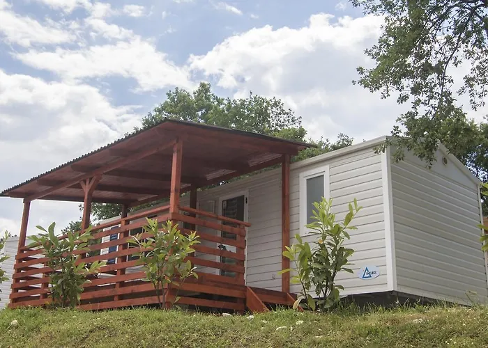 Prázdninový areál Mobile Homes Comfort Elba Zelena Laguna 4*