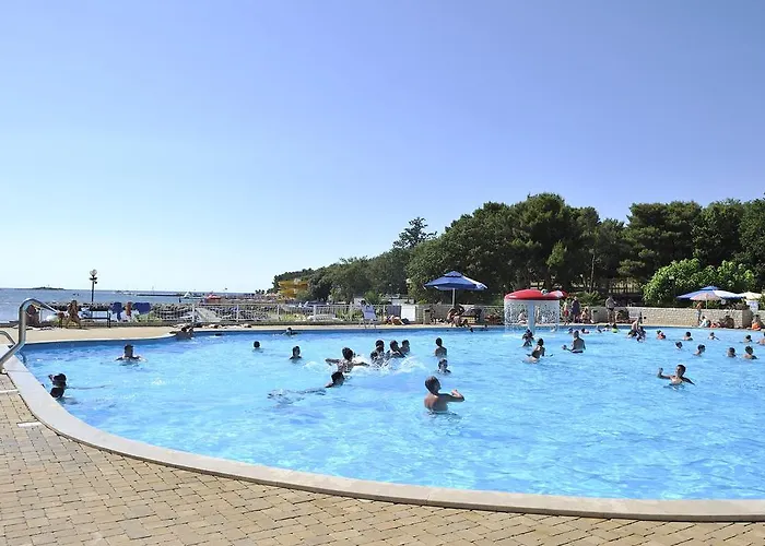Prázdninový areál Mobile Homes Comfort Elba Zelena Laguna 4*